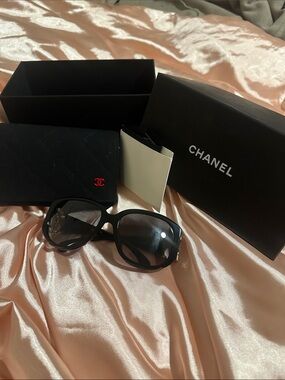 CHANEL Black Oversized Gradient Lens Sunglasses